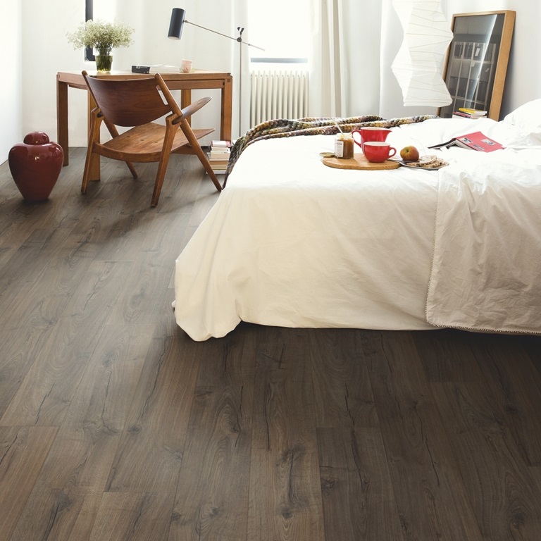 Piso laminado Carvalho Marrom Clássico